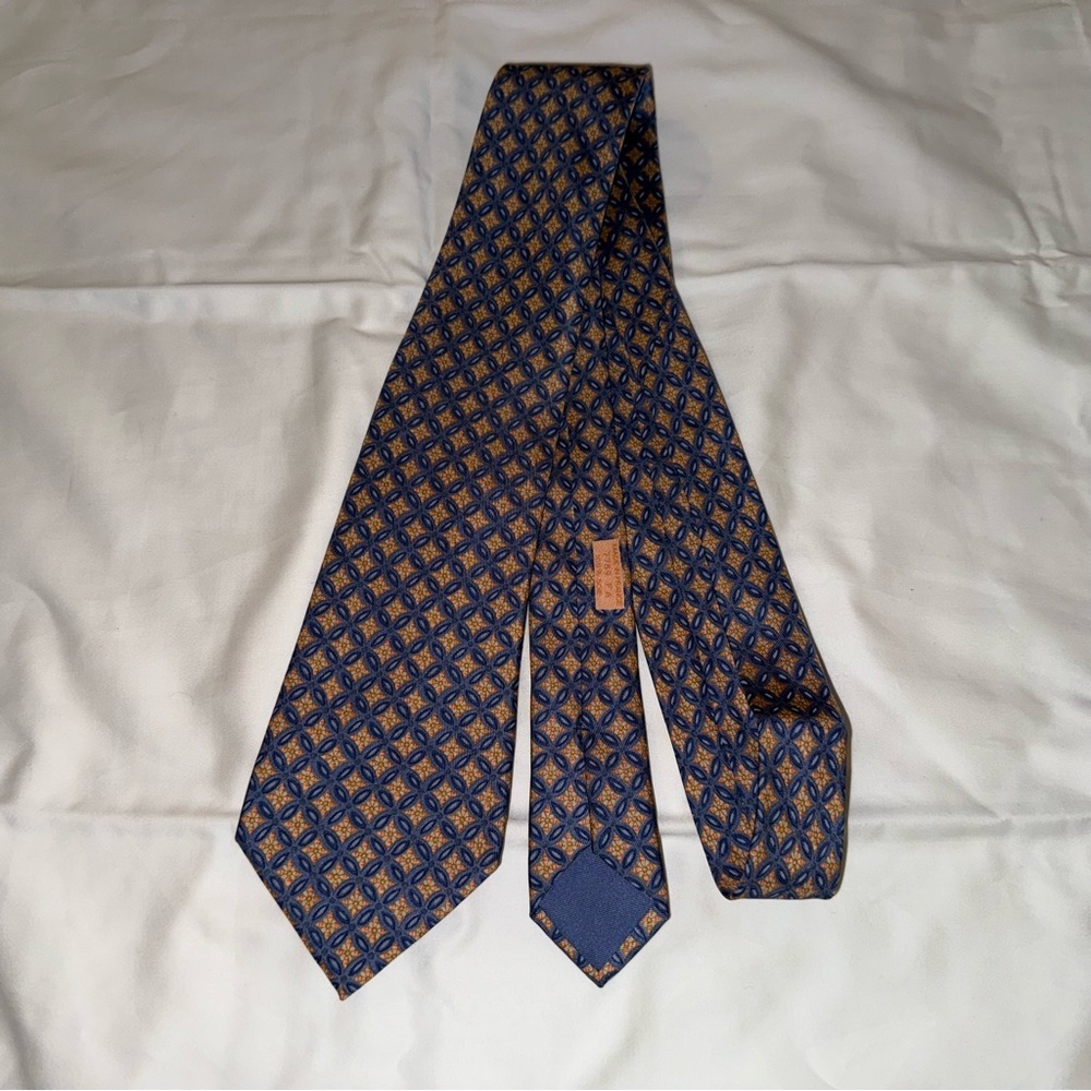 Hermes men’s 100% silk tie